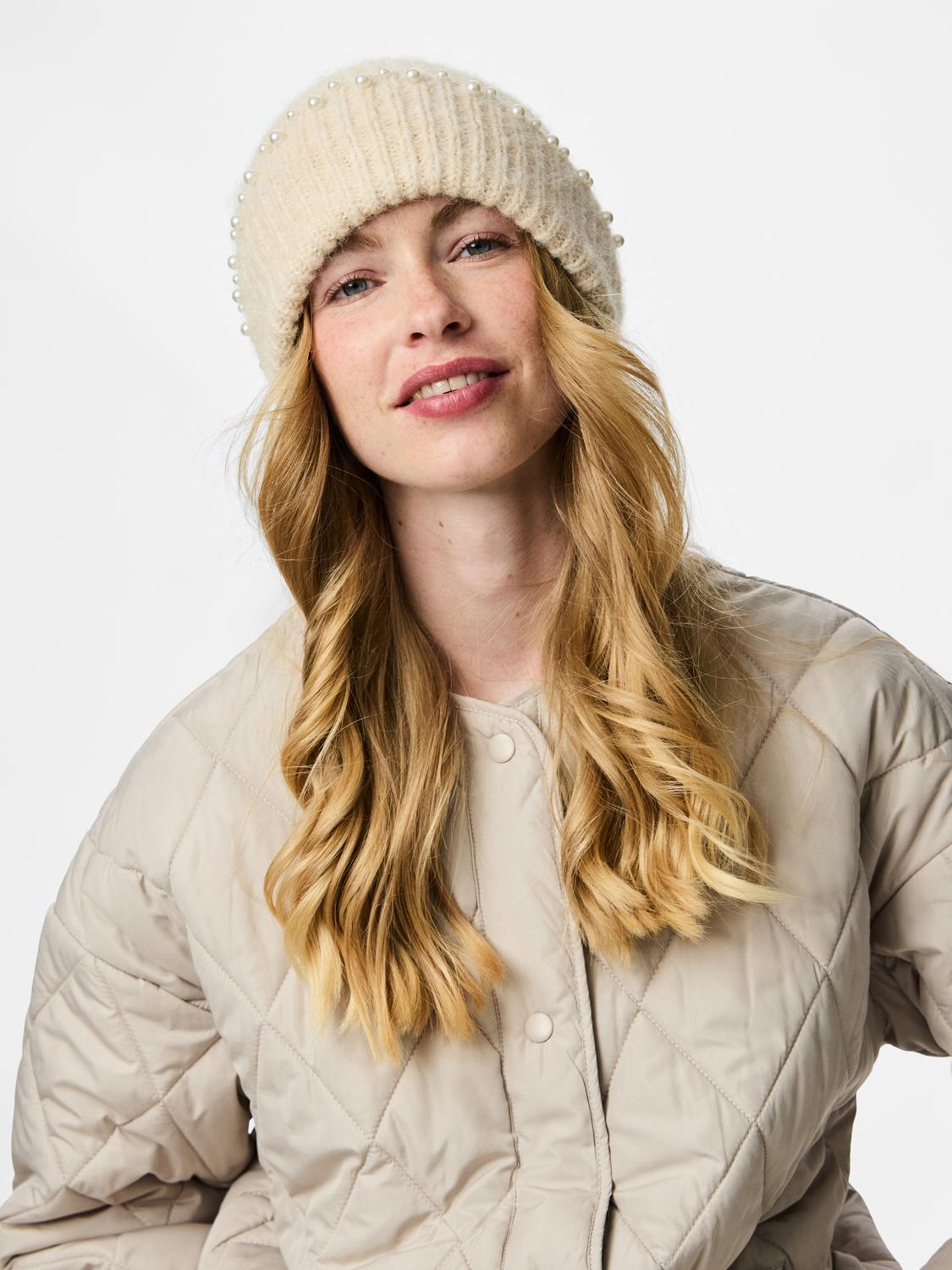 model_shot-front